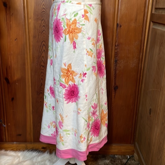 Emma James Floral Skirt - Picture 4 of 9